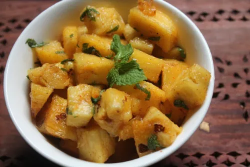 PINEAPPLE CHAT
